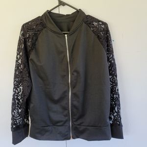 Jacket with lace sleves